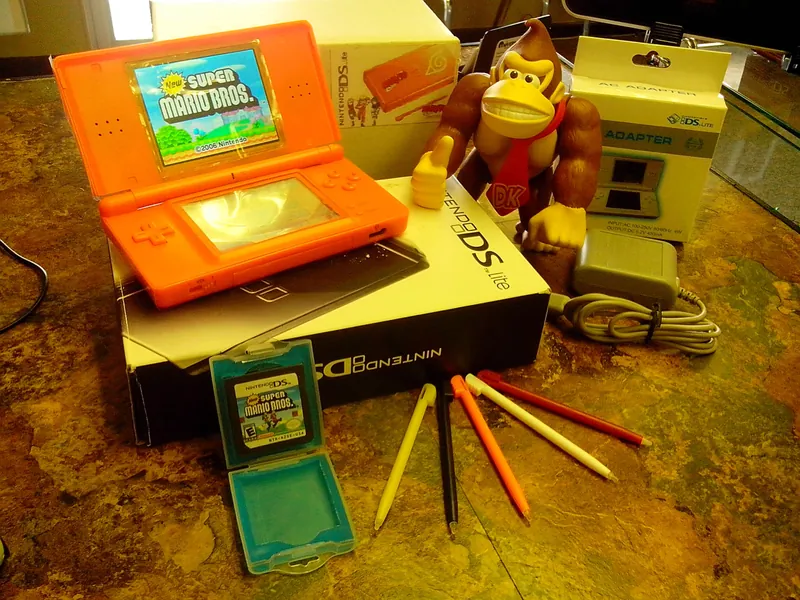 Ds Lite Orange Naruto Limited Edition