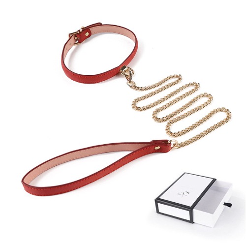 Reflective Leather Gothic Nightclub Leash - Red