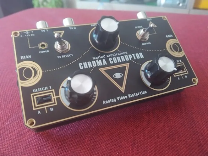 Analog Video Glitch Synthesizer  Chroma Corruptor  Circuit - Etsy