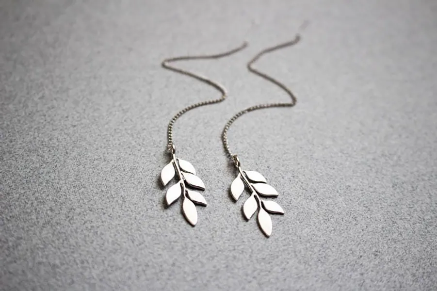 Leaf threader earrings, Leaf earrings, Long earrings, Bridesmaid gift, Wedding earrings, Mothers day gift, Bridesmaid earrings, Ear threader