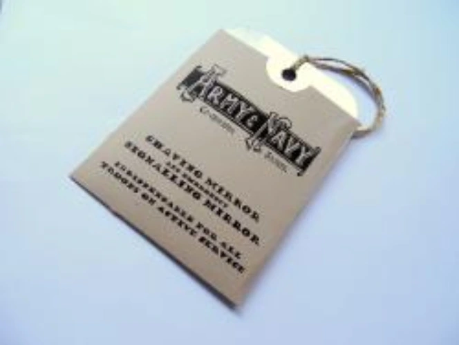 WW1 Reenactors Equipment : Army & Navy steel shaving mirror in cover