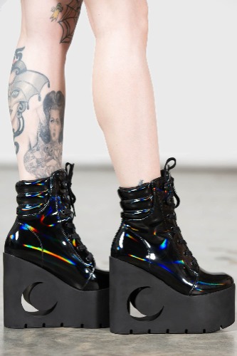Diana Crescent Wedge Boots [BLACK HOLOGRAPHIC] | US9 / Holographic Black / 100% PU
