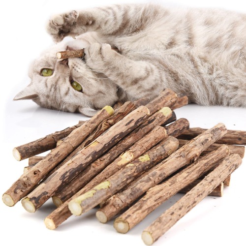 onebarleycorn Cat Catnip Toys for Cats, Cat nip Toy Sticks Natural Matatabi Kitten Chews Toy Dental Treats Teething Stick for Cats,Pack of 30 pcs