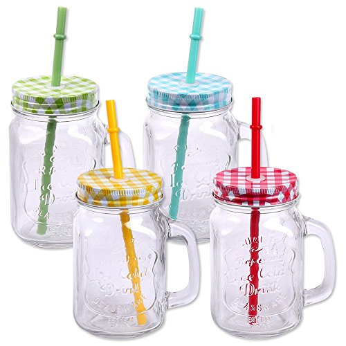 glasses with lid and straw