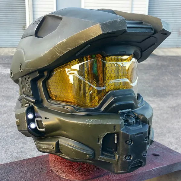 Ultimate Halo 4 Master Chief Helmet Replica - Padded and Wearable w/ LEDs - Fan Made
