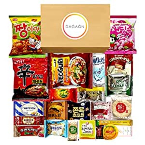 Dagaon Delightful Korean Snack Box 22 Count – Tasty Korean Snacks and Foods Including Chips, Biscuits, Cookies, Pies, Candies, Drinks, Ramen Noodles. Assortment of Korean snacks and foods for everyone.