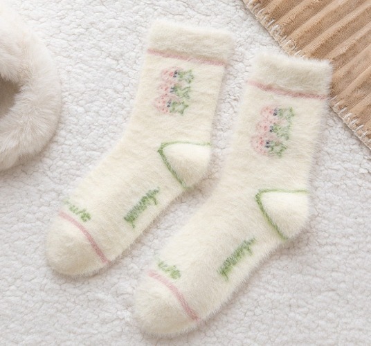 Fuzzy Berry Socks - Green