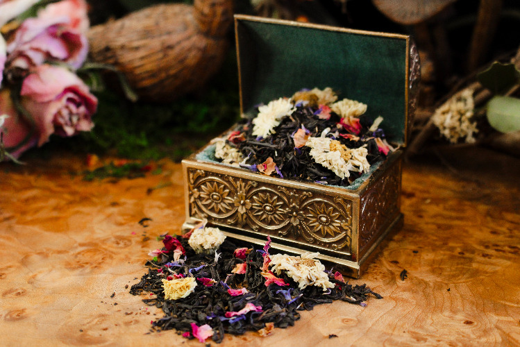 Palace Gardens - Rhubarb Rose Earl Grey Tea