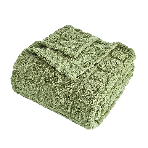 FY FIBER HOUSE Throw Blankets with Heart Checkered,Soft Warm Blankets for Lover Mom Father Gifts,Washable Lightweight Fuzzy Blanket for Couch Sofa Bed All Season(Sage Green,90"x108") - Sage - King(90"x108")