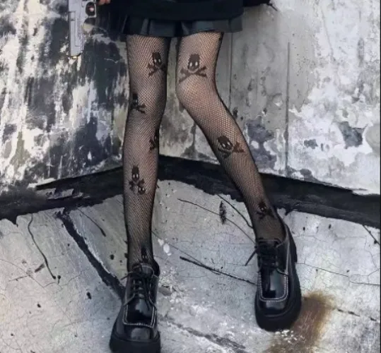 Skull fishnet