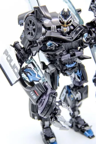 Hasbro  MPM-5  Masterpiece Barricade 