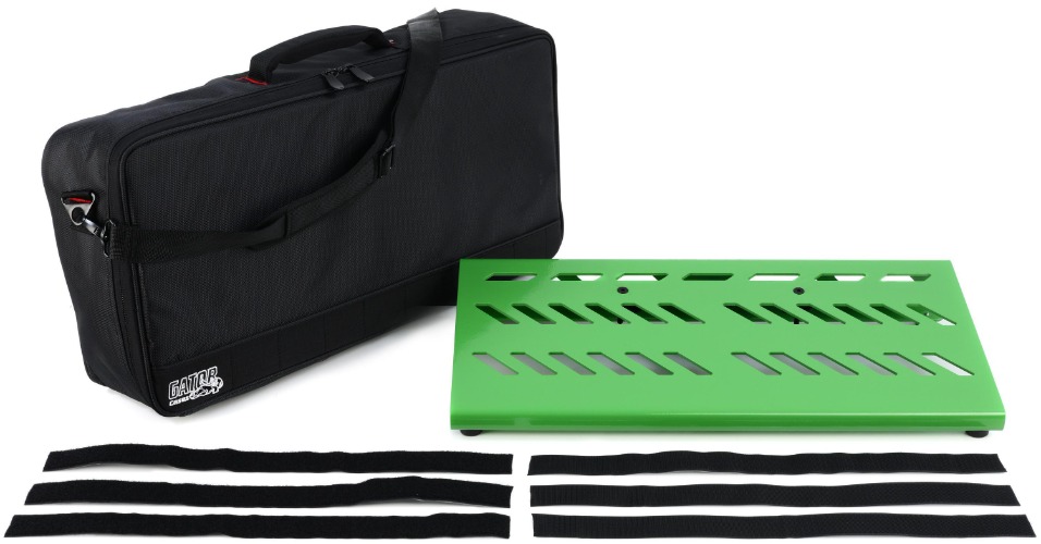 Gator Large Pedalboard with Bag - 23.75"x10.6" Green