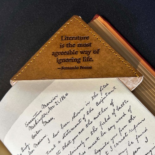 Square Leather Bookmarks - Fernando Pessoa
