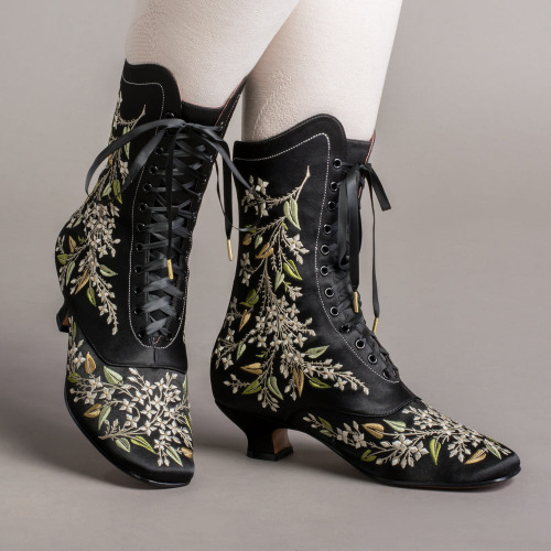 Flora Women's Embroidered Boots (Black) | 9