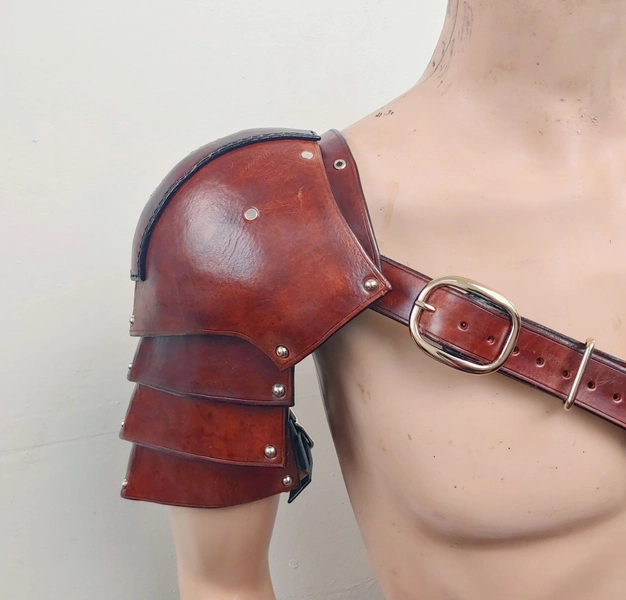 Skirmisher's Leather Pauldron Leather Armor