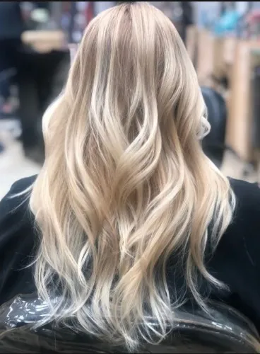 Get Holly's Hair Cut & Coloured!