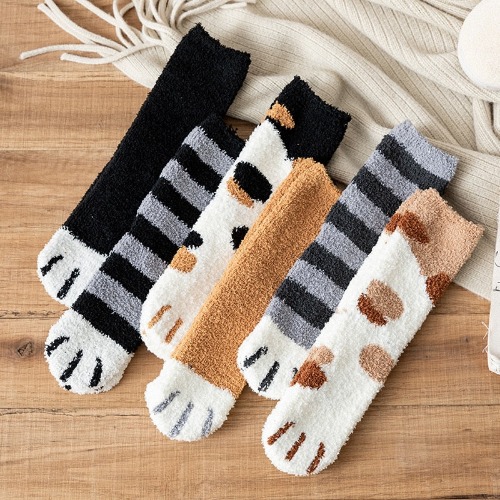Kawaii Warm Cat Paw Fuzzy Socks - 6 x Multicolor Socks