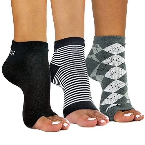 Freetoes Toeless Socks- 3 Pairs.1-Black, 1-Argyle, 1 Stripe, Black, Gray, White, One Size