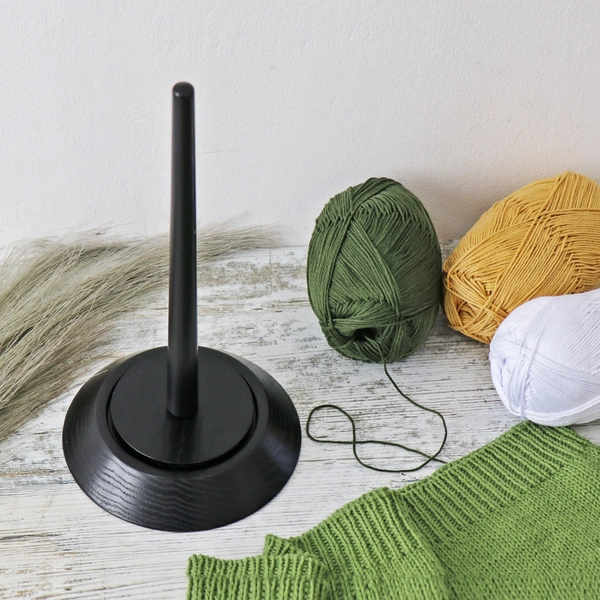 Yarn ball wooden holder. Whirling yarn holder. Wooden holder for yarns. Holder for yarn balls. Revolving yarn holder. Wooden Yarn Bowl