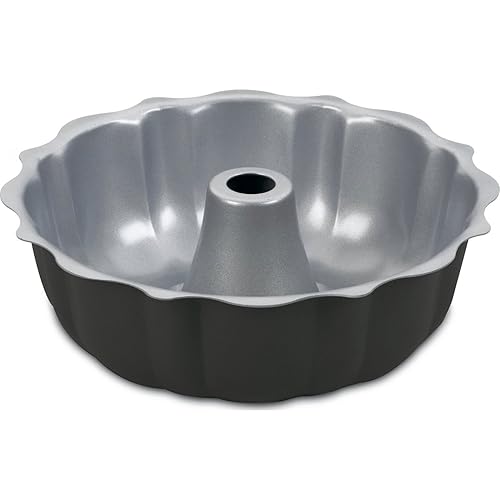 Cuisinart Chef's Classic Nonstick Bakeware 9-1/2-Inch Fluted Cake Pan,Silver - Fluted Cake Pan - 9.5-Inch