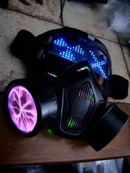 The Cyber Mask V2 - App Programmable Display + 6 RGB Modes + Plasma Lightning - Cyberpunk 2020 2077