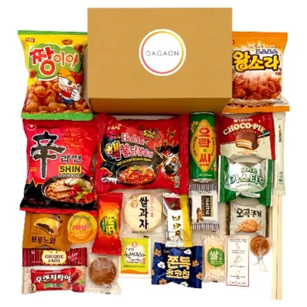 Dagaon Delightful Korean Snack Box 22 Count – Tasty Korean Snacks and Foods Including Chips, Biscuits, Cookies, Pies, Candies, Drinks, Ramen Noodles. Assortment of Korean snacks and foods for everyone.