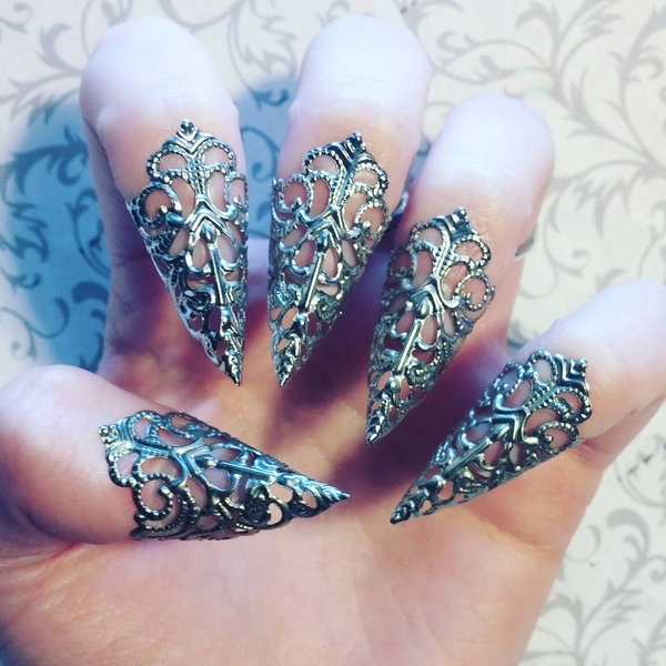 Metal Claws