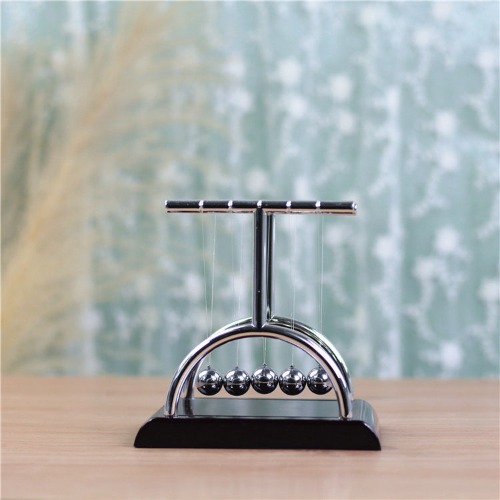 Newton’s Cradle Magnetic Swinging Toy - Medium