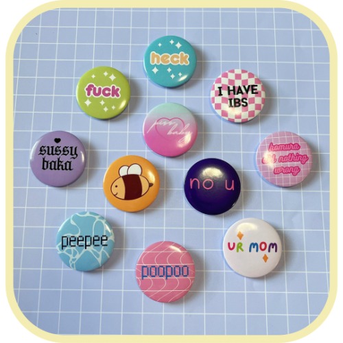 funny aesthetic buttons - ur mom