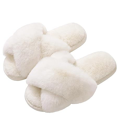 Fluffy Slippers ♡