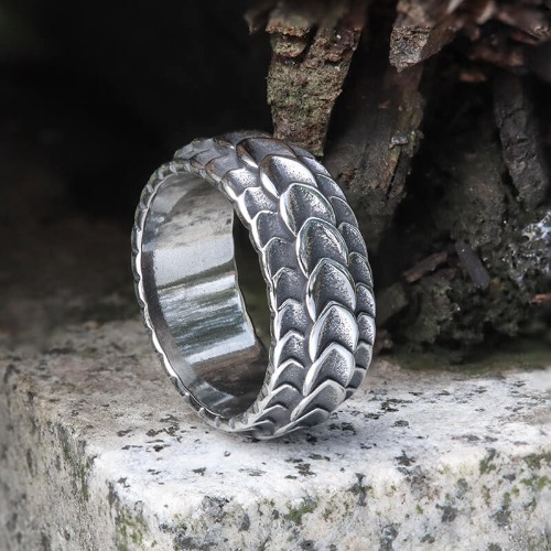 Retro Dragon Spine Stainless Steel Ring - Stainless Steel / 8