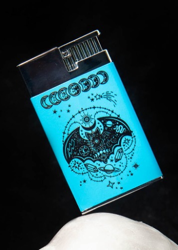MYSTICAL BAT LIGHTER (glow in the dark) | Cannastyle