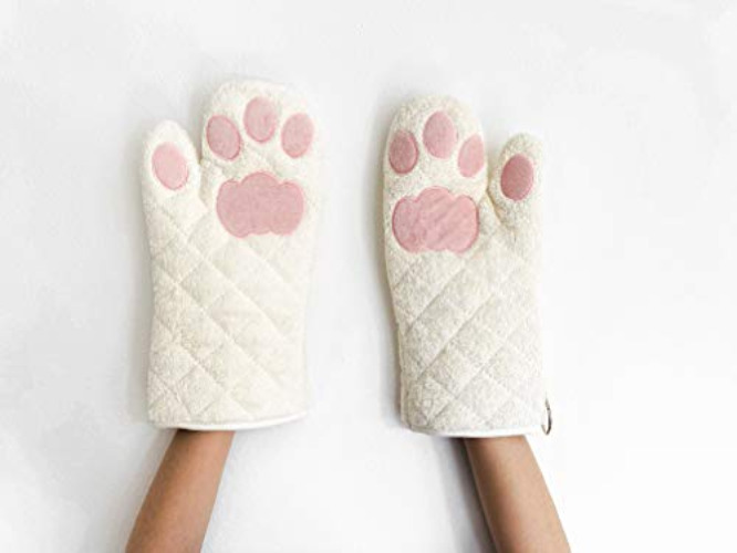 Cricket & Junebug Oven Mitts Cat Paws - White and Pink - White & Pink
