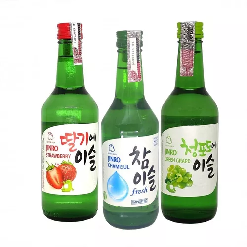 Kit with 3 Korean Soju Drinks to try on stream <3