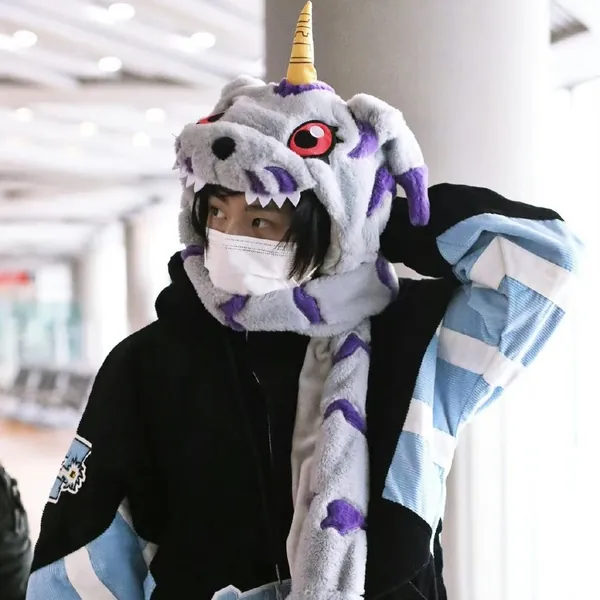 Plush Wolf Hat Stylish Anime Hooded Scarf Winter Accessories - Gray