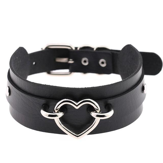 Vegan Leather Heart Collar | Black