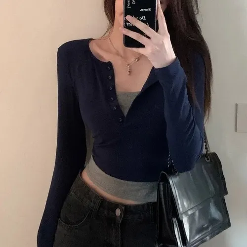 um shirt? long sleeve shirt? clothes