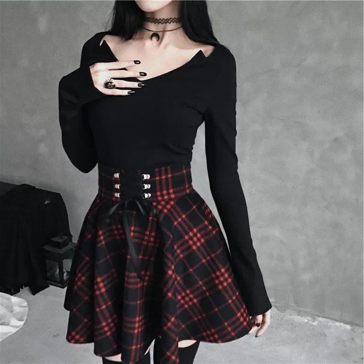 Red Plaid Skirt (Up to 4XL) - M