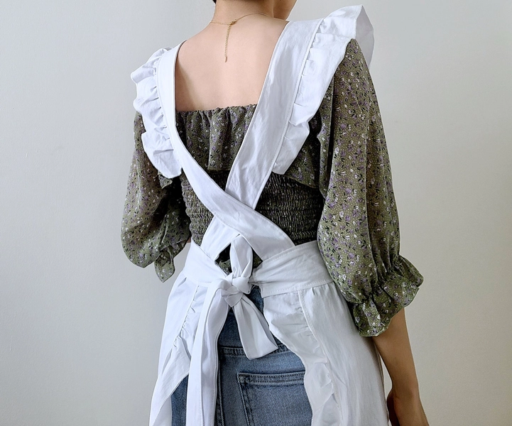White Ruffled Apron with pockets - Cute Retro Aprons for women, Small