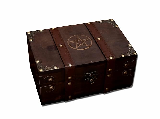 vuagmiv Wood and Leather Chest Box, Pentagram Engraved Wooden Box, Pentacle Wiccan Supplies and Tools Storage Box, with Velvet Lining Home Decor Keepsake Box (Pentacle)
