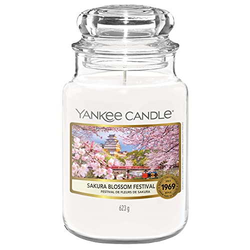 Yankee Candle Duftkerze Sakura Blossom Festival | Große Kerze im Glas | Sakura Blossom Festival Collection | Brenndauer: bis zu 150 Stunden | Toll zum Verschenken - Große Kerze Im Glas - Sakura Blossom