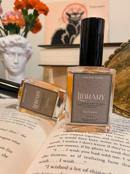 Library room spray | dark academia | Books smell | vintage room spray | apothecary aesthetic