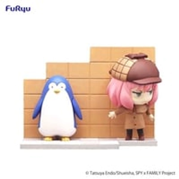 Spy x Family - Anya & Penguin Hold Figure | Crunchyroll store