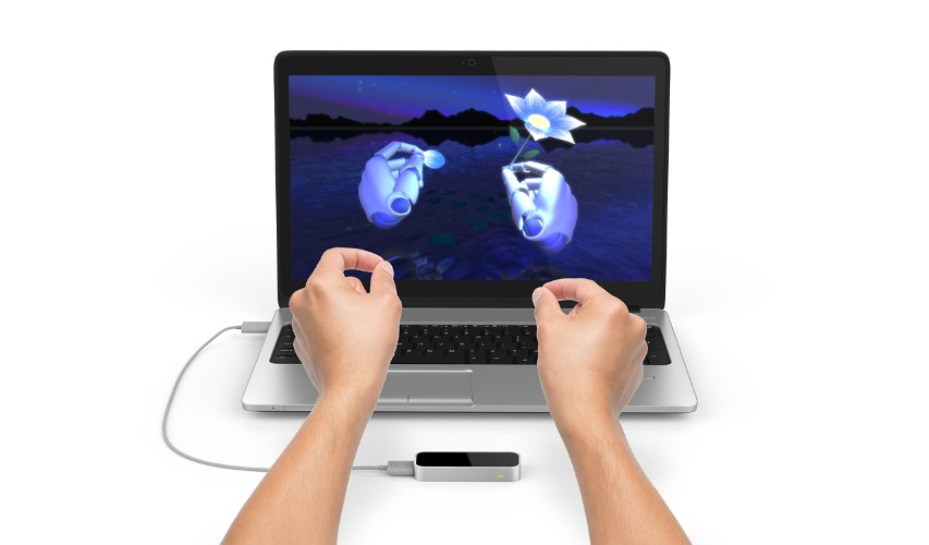 Leap USB Motion Controller for Mac or PC (Retail Packaging and Updated Software)