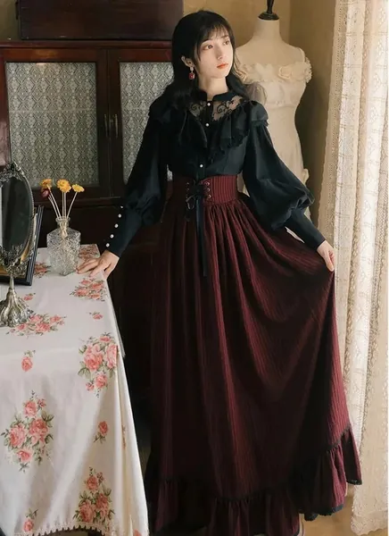 Luna vintage, Robe victorienne, Robe robe, Ensemble de jupe longue Chemise en dentelle noire classique, Haut Noir