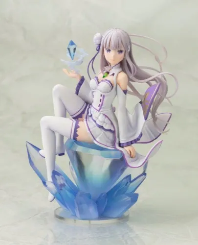 ୨୧ ♡ emilia figurine ♡ ୨୧