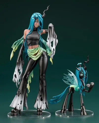 ୨୧ ♡ queen chrysalis figurine ♡ ୨୧