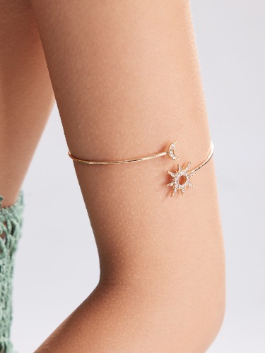 Moon and Star Arm Bracelet [dressEva]