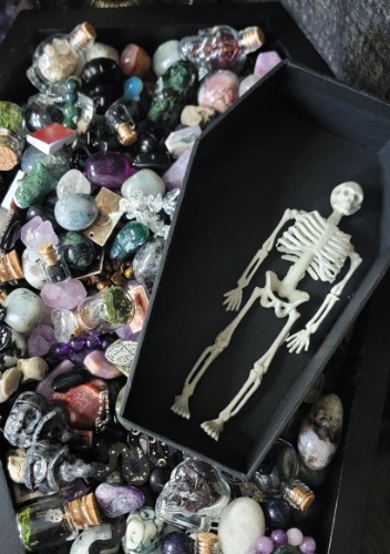 Coffin Crystal Confetti | No Thank You