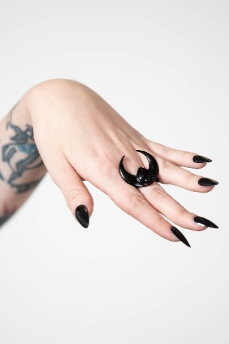 Forest Moon Ring | US9 / Black / 100% Metal Alloy